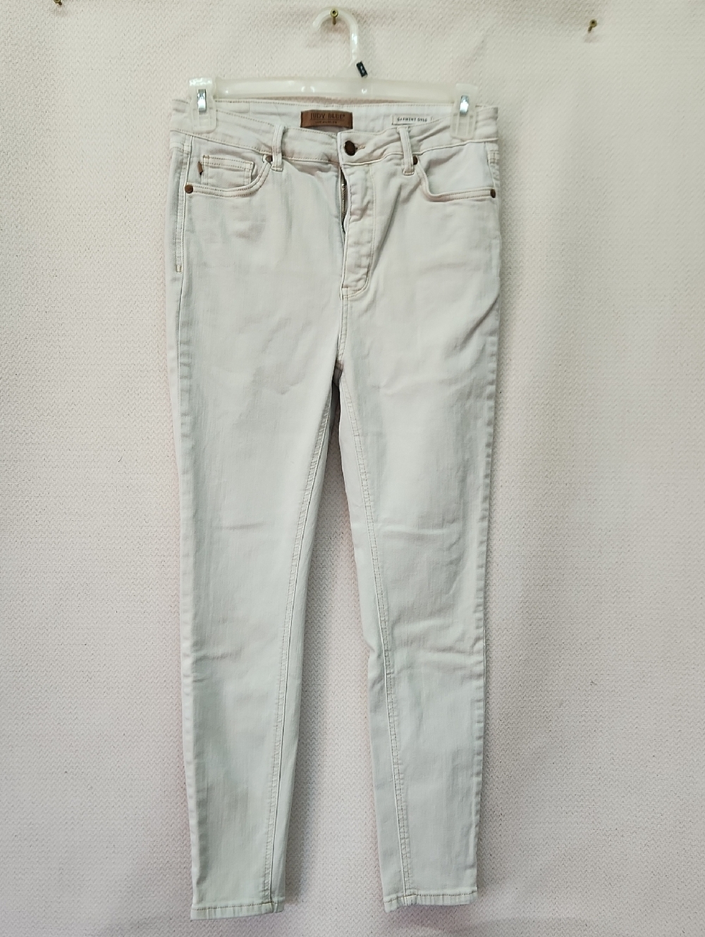 Judy Blue Light Cream Skinny Jeans